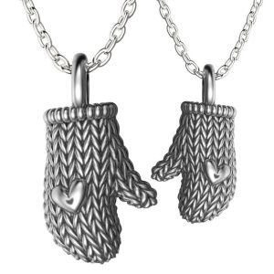 Парные кулоны Варежки, серебро 925 — символ защиты, тепла и взаимопонимания 