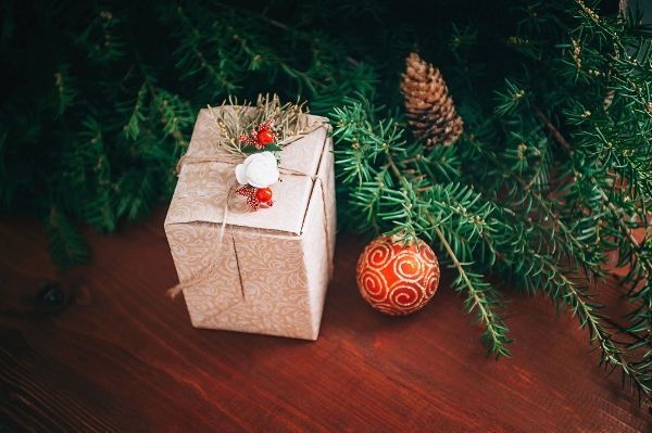 Подарки на Новый год 2026: тренды и актуальные идеи